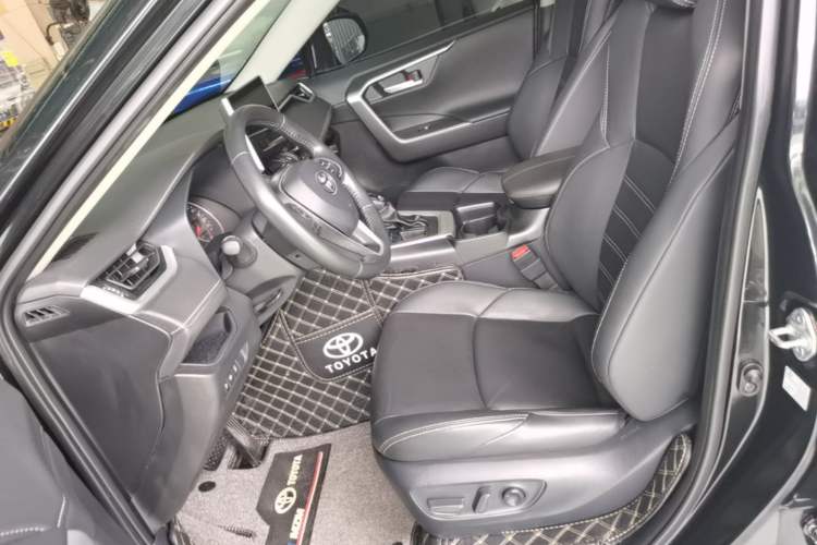 Used Toyota Wildlander 2022 2.0L CVT Two-Wheel Drive Luxury PLUS Edition Left Front Seat