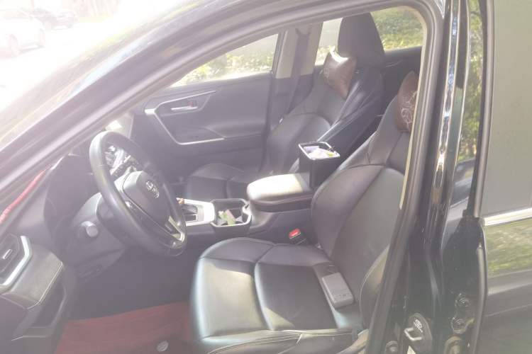 Used Toyota Wildlander 2022 2.0L CVT Two-Wheel Drive Urban Edition Left Front Seat