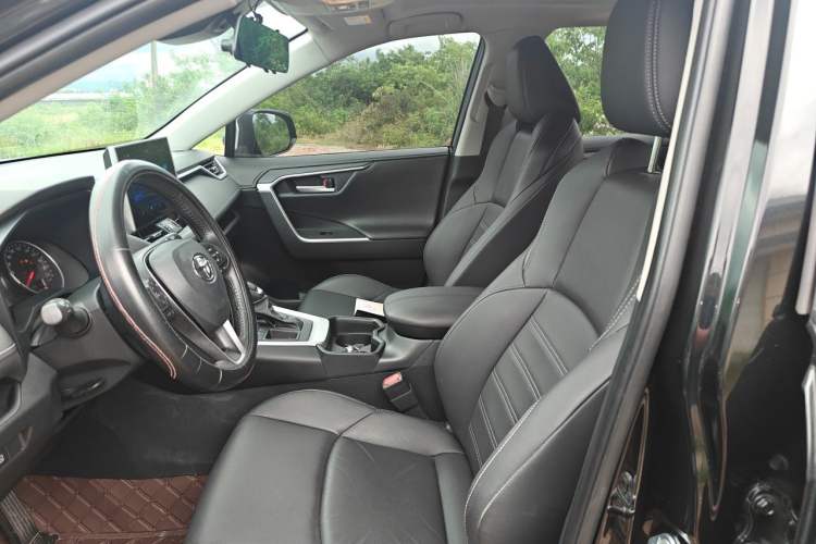 Used Toyota Wildlander 2022 2.0L CVT Two-Wheel Drive Luxury PLUS Edition Left Front Seat