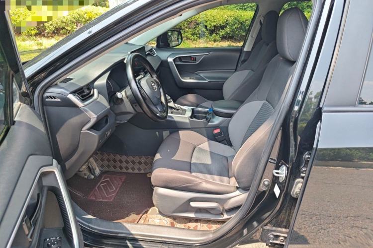 Used Toyota Wildlander 2022 Updated Version 2.0L CVT Two-Wheel Drive Leading Edition Left Front Seat
