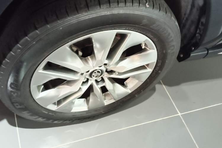 Used Toyota Wildlander 2022 2.0L CVT Two-Wheel Drive Luxury Edition Left Front Wheel Hub