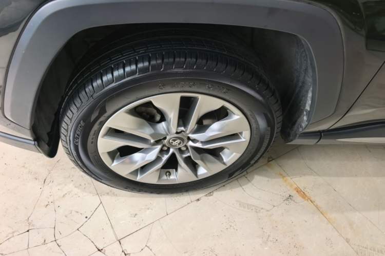 Used Toyota Wildlander 2022 2.0L CVT Two-Wheel Drive Luxury PLUS Edition Left Front Wheel Hub