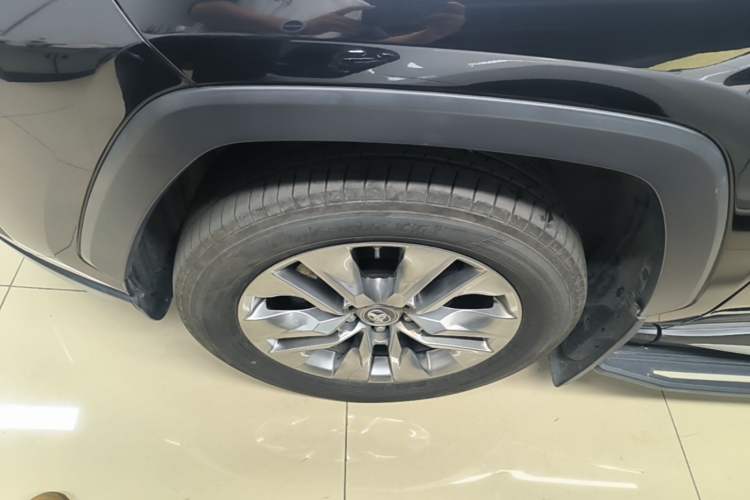 Used Toyota Wildlander 2022 2.0L CVT Two-Wheel Drive Luxury PLUS Edition Left Front Wheel Hub