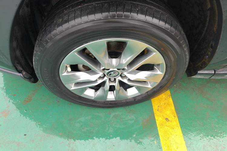 Used Toyota Wildlander 2022 2.0L CVT Two-Wheel Drive Luxury PLUS Edition Left Front Wheel Hub