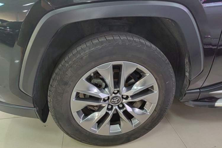 Used Toyota Wildlander 2022 2.0L CVT Two-Wheel Drive Luxury PLUS Edition Left Front Wheel Hub
