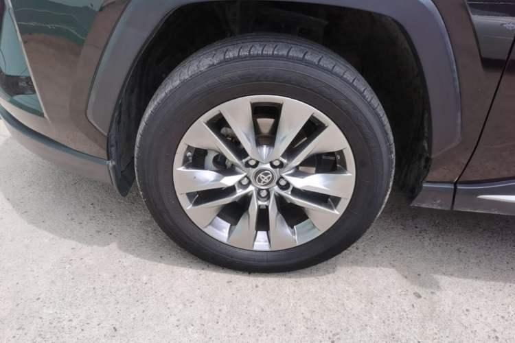 Used Toyota Wildlander 2022 2.0L CVT Two-Wheel Drive Luxury PLUS Edition Left Front Wheel Hub