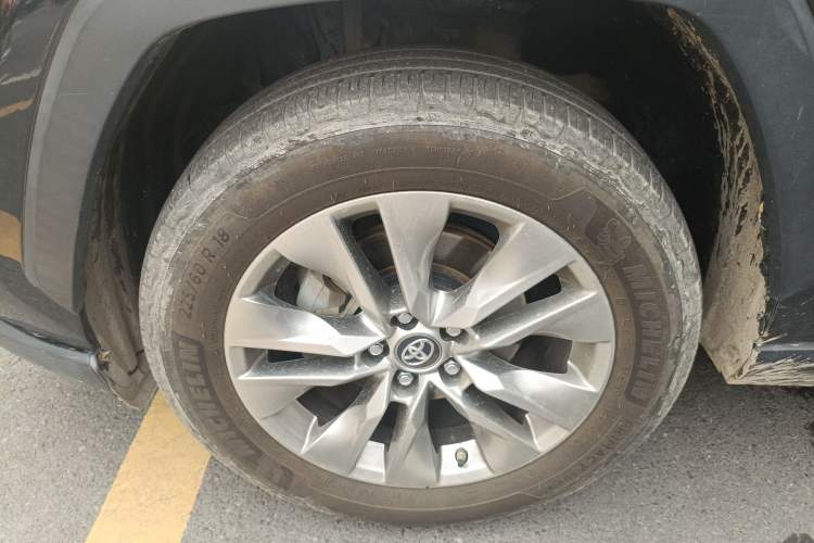 Used Toyota Wildlander 2022 2.0L CVT Two-Wheel Drive Luxury PLUS Edition Left Front Wheel Hub