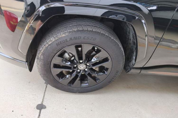 Used Toyota Wildlander 2022 2.0L CVT Two-Wheel Drive Knight Edition Left Front Wheel Hub