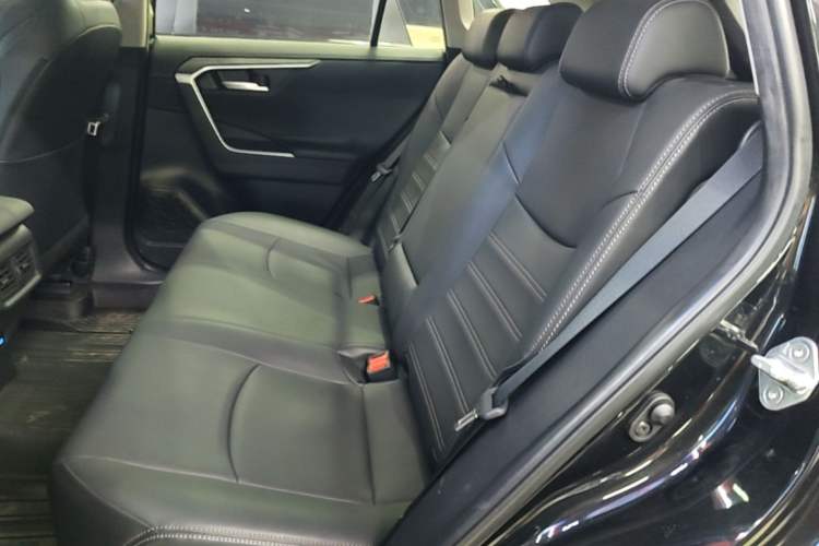Used Toyota Wildlander 2022 2.0L CVT Two-Wheel Drive Luxury PLUS Edition Left Rear Seat