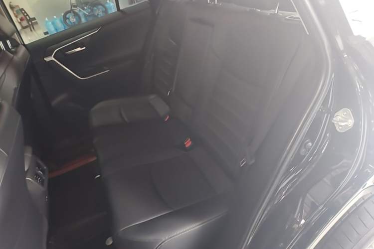 Used Toyota Wildlander 2022 2.0L CVT Two-Wheel Drive Luxury PLUS Edition Left Rear Seat