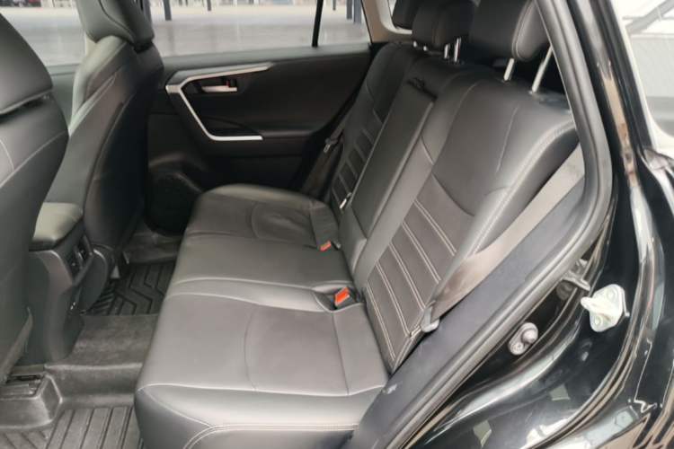 Used Toyota Wildlander 2022 2.0L CVT Two-Wheel Drive Luxury PLUS Edition Left Rear Seat