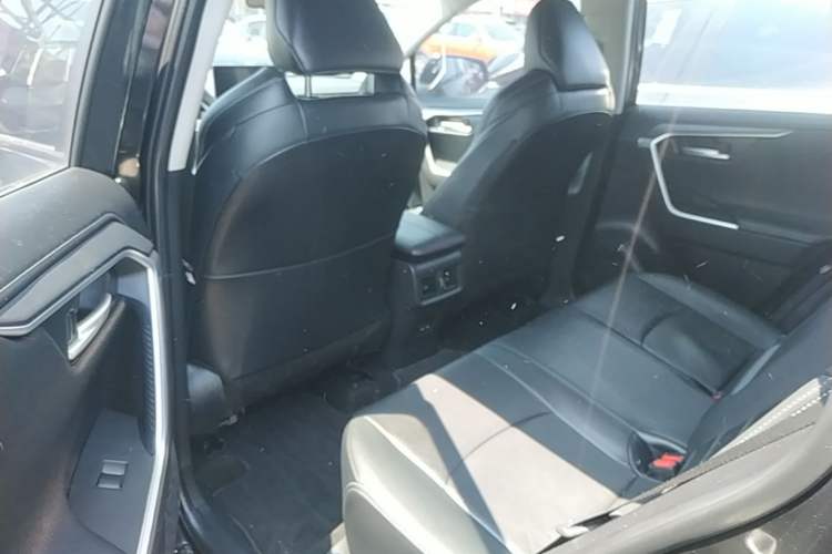Used Toyota Wildlander 2022 2.0L CVT Two-Wheel Drive Luxury PLUS Edition Left Rear Seat