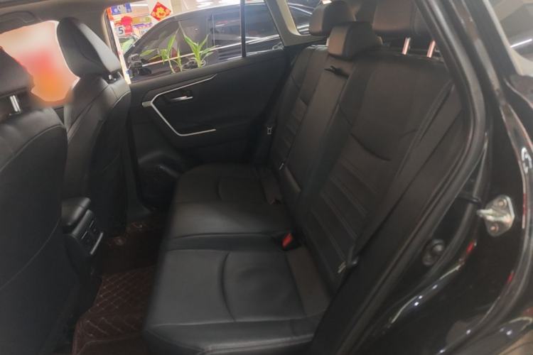 Used Toyota Wildlander 2022 Dual-Engine 2.5L E-CVT Two-Wheel Drive Luxury Edition Left Rear Seat