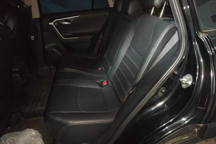 Used Toyota Wildlander 2022 2.0L CVT Two-Wheel Drive Luxury PLUS Edition Left Rear Seat