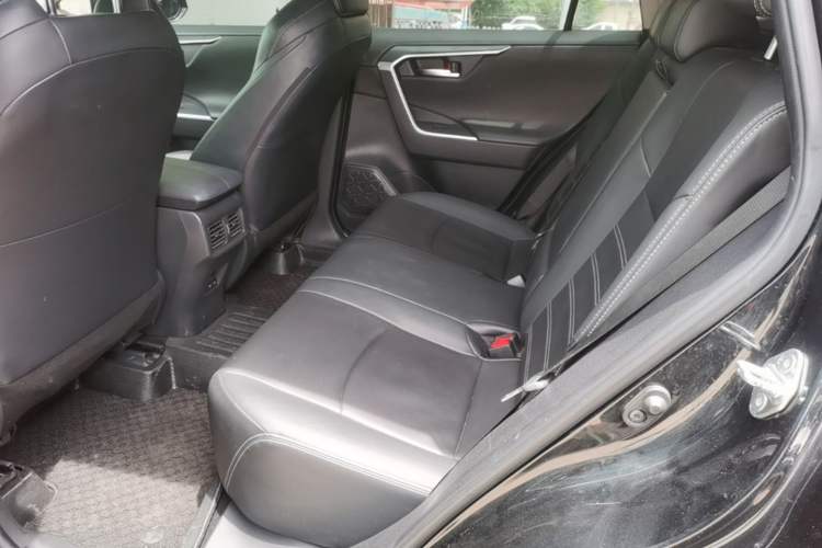 Used Toyota Wildlander 2022 2.0L CVT Two-Wheel Drive Luxury PLUS Edition Left Rear Seat
