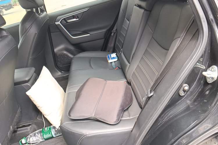 Used Toyota Wildlander 2022 2.0L CVT Two-Wheel Drive Luxury PLUS Edition Left Rear Seat