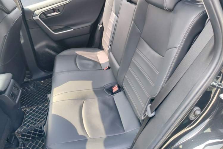 Used Toyota Wildlander 2022 2.0L CVT Two-Wheel Drive Luxury PLUS Edition Left Rear Seat