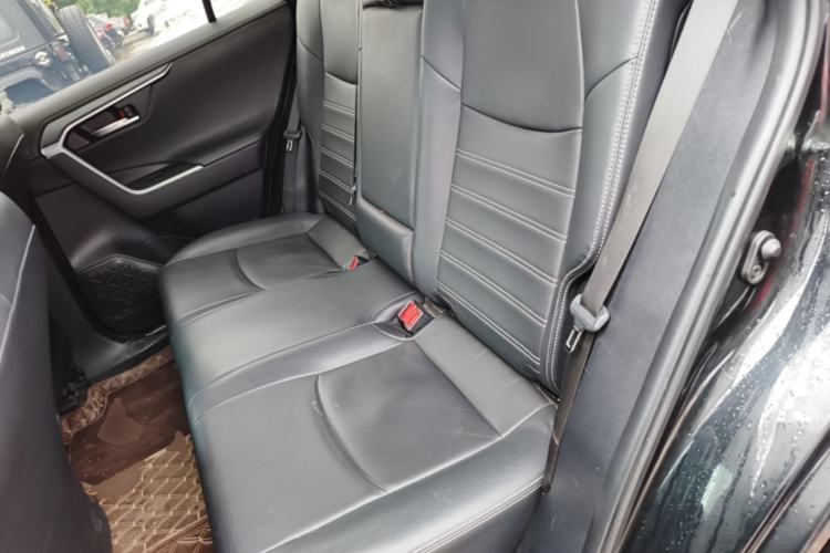 Used Toyota Wildlander 2022 2.0L CVT 4x4 Luxury PLUS Edition Left Rear Seat