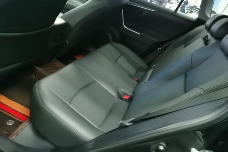 Used Toyota Wildlander 2022 Updated Version 2.0L CVT Two-Wheel Drive Leading Edition Left Rear Seat