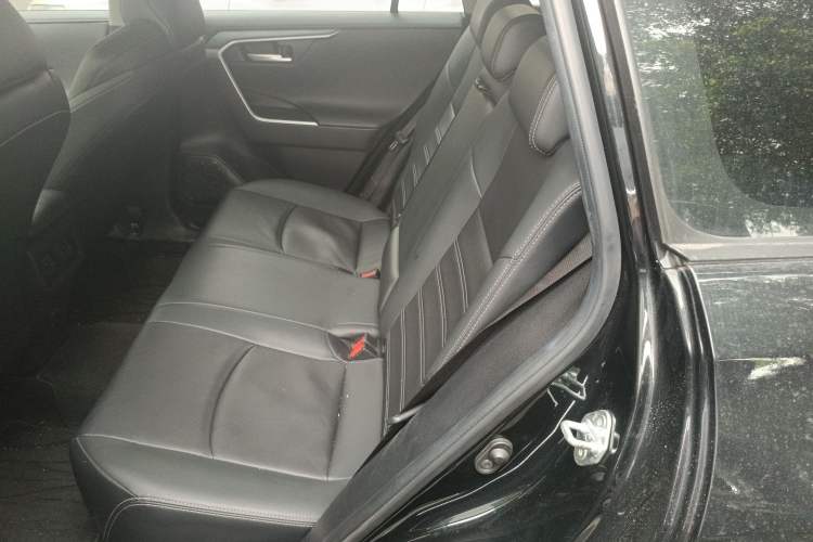 Used Toyota Wildlander 2022 2.0L CVT Two-Wheel Drive Luxury PLUS Edition Left Rear Seat