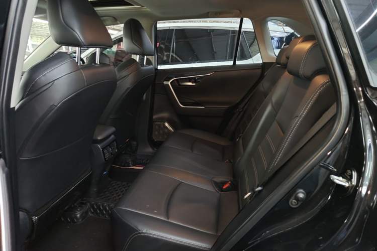 Used Toyota Wildlander 2022 2.0L CVT 4x4 Luxury PLUS Edition Left Rear Seat