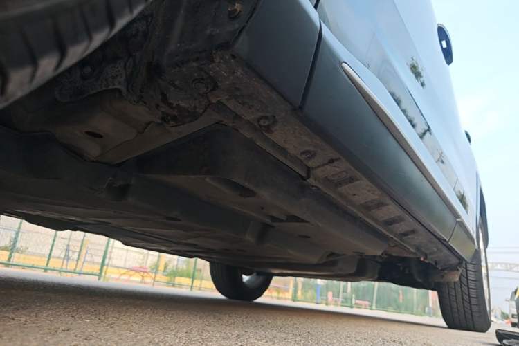 Used Toyota Wildlander 2022 Dual-Engine 2.5L E-CVT Two-Wheel Drive Urban Edition Left Side Sill