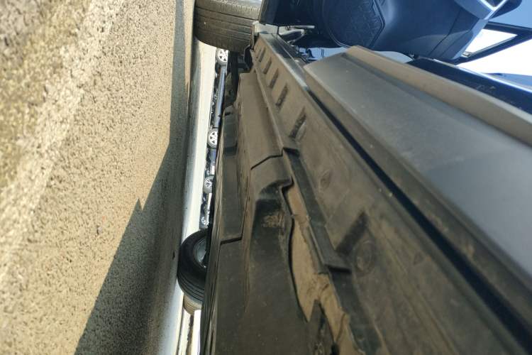 Used Toyota Wildlander 2022 Updated Version 2.0L CVT Two-Wheel Drive Leading Edition Left Side Sill