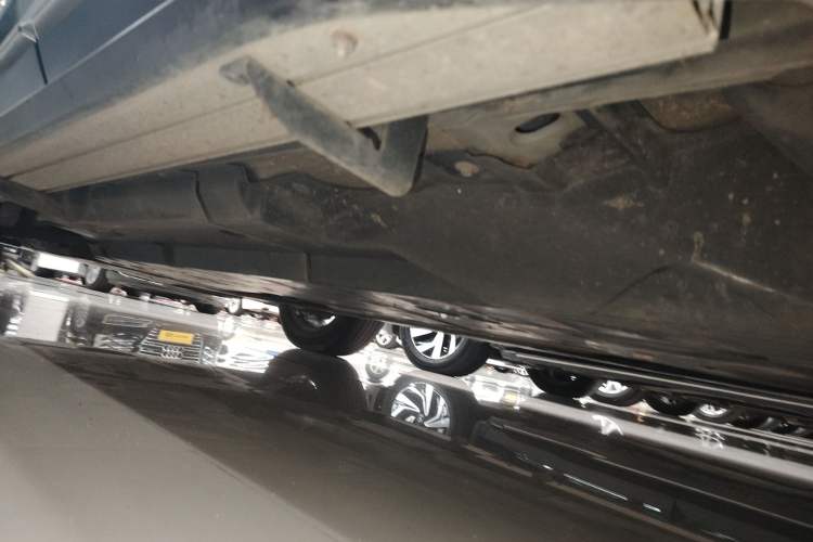 Used Toyota Wildlander 2022 2.0L CVT Two-Wheel Drive Luxury PLUS Edition Left Side Sill