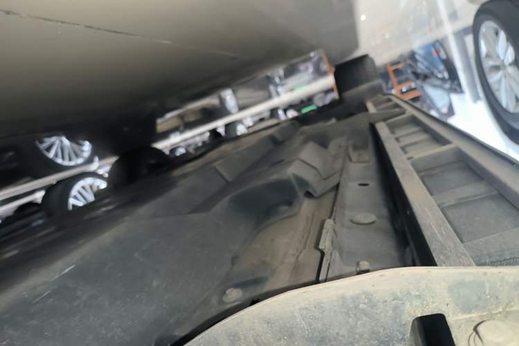 Used Toyota Wildlander 2022 2.0L CVT Two-Wheel Drive Luxury PLUS Edition Left Side Sill
