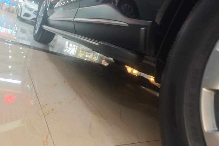 Used Toyota Wildlander 2022 Dual-Engine 2.5L E-CVT Two-Wheel Drive Luxury Edition Left Side Sill