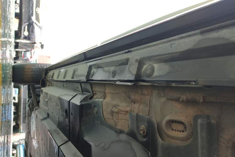 Used Toyota Wildlander 2022 2.0L CVT Two-Wheel Drive Luxury PLUS Edition Left Side Sill
