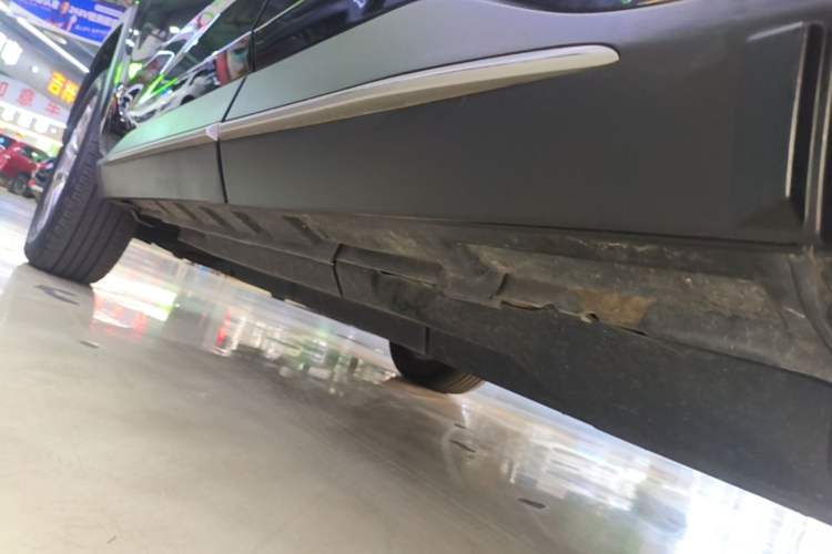 Used Toyota Wildlander 2022 2.0L CVT Two-Wheel Drive Luxury PLUS Edition Left Side Sill