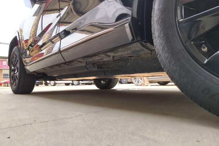 Used Toyota Wildlander 2022 2.0L CVT Two-Wheel Drive Knight Edition Left Side Sill