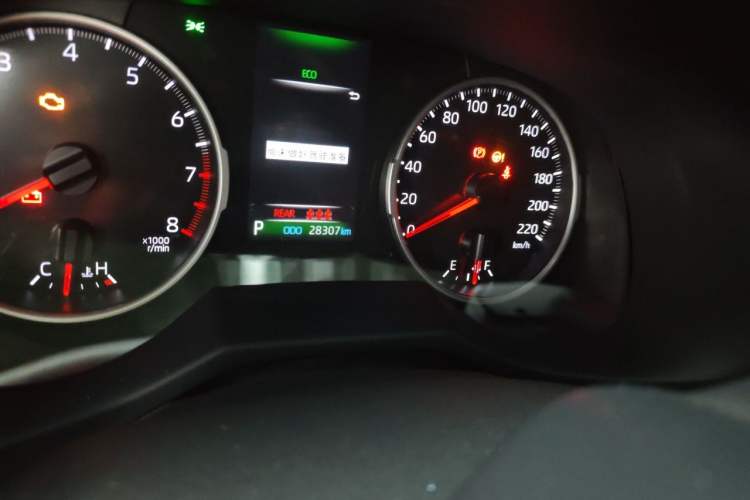 Used Toyota Wildlander 2022 Updated Version 2.0L CVT Two-Wheel Drive Leading Edition Odometer Close Up