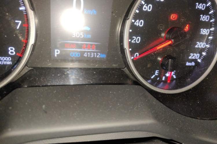 Used Toyota Wildlander 2022 2.0L CVT Two-Wheel Drive Luxury PLUS Edition Odometer Close Up