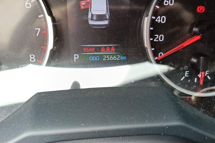 Used Toyota Wildlander 2022 2.0L CVT Two-Wheel Drive Luxury PLUS Edition Odometer Close Up