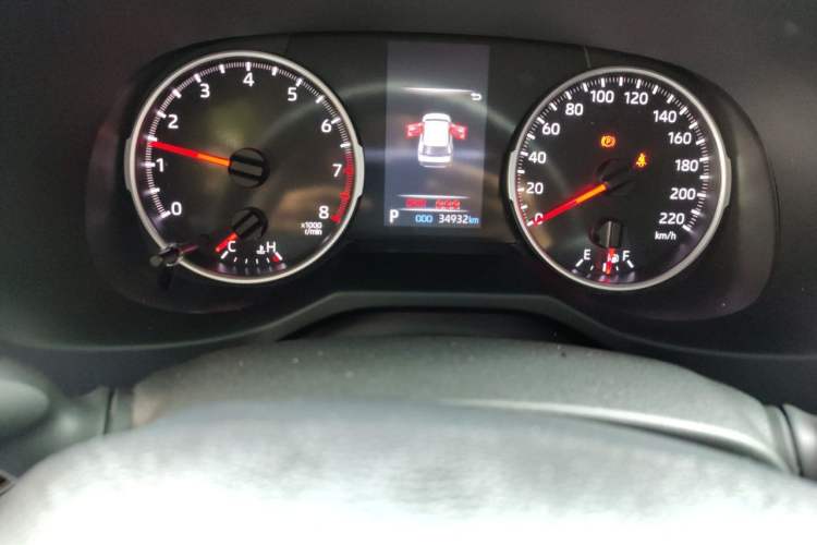 Used Toyota Wildlander 2022 Updated Version 2.0L CVT Two-Wheel Drive Leading Edition Odometer Close Up
