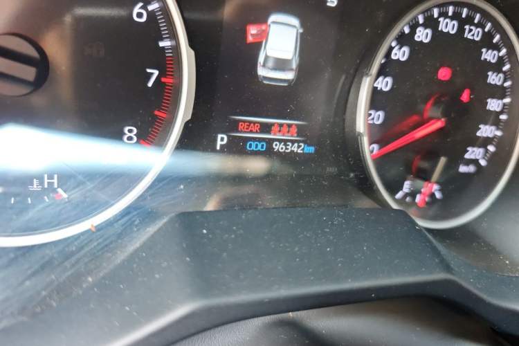 Used Toyota Wildlander 2022 2.0L CVT Two-Wheel Drive Luxury PLUS Edition Odometer Close Up