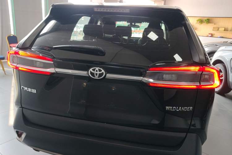 Used Toyota Wildlander 2022 Updated Version 2.0L CVT Two-Wheel Drive Leading Edition Rear