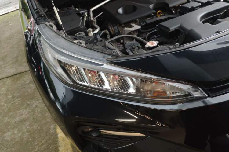 Used Toyota Wildlander 2022 Updated Version 2.0L CVT Two-Wheel Drive Leading Edition Right Front Headlight