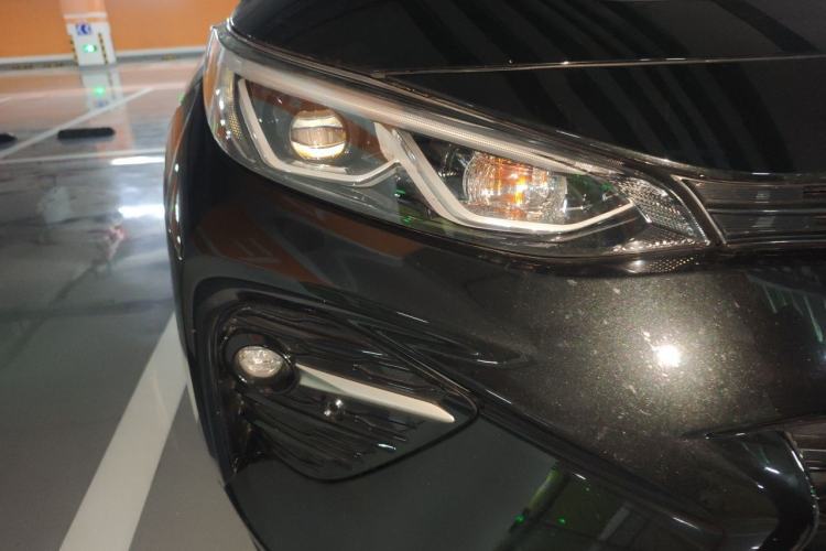 Used Toyota Wildlander 2022 Dual-Engine 2.5L E-CVT Two-Wheel Drive Prestige Edition Right Front Headlight