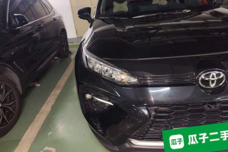 Used Toyota Wildlander 2022 2.0L CVT Two-Wheel Drive Luxury PLUS Edition Right Front Headlight