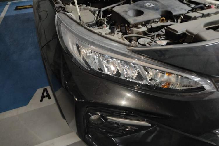 Used Toyota Wildlander 2022 2.0L CVT Two-Wheel Drive Luxury PLUS Edition Right Front Headlight