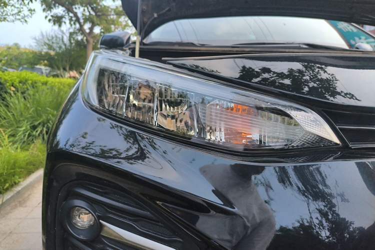 Used Toyota Wildlander 2022 2.0L CVT Two-Wheel Drive Leading Edition Right Front Headlight