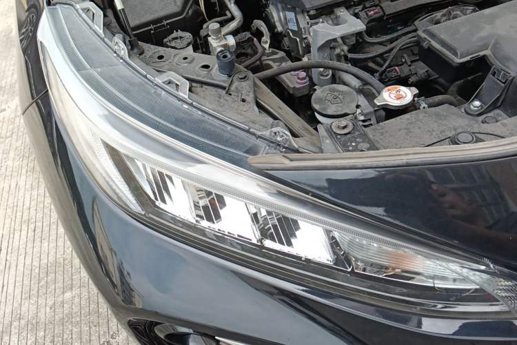 Used Toyota Wildlander 2022 2.0L CVT Two-Wheel Drive Luxury PLUS Edition Right Front Headlight