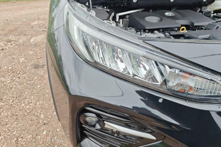 Used Toyota Wildlander 2022 2.0L CVT Two-Wheel Drive Luxury PLUS Edition Right Front Headlight