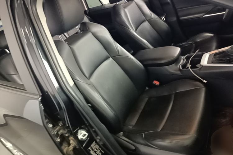 Used Toyota Wildlander 2022 Updated Version 2.0L CVT Two-Wheel Drive Leading Edition Right Front Seat