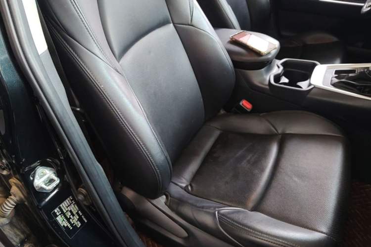 Used Toyota Wildlander 2022 Updated Version 2.0L CVT Two-Wheel Drive Leading Edition Right Front Seat