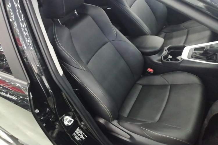 Used Toyota Wildlander 2022 Updated Version 2.0L CVT Two-Wheel Drive Leading Edition Right Front Seat