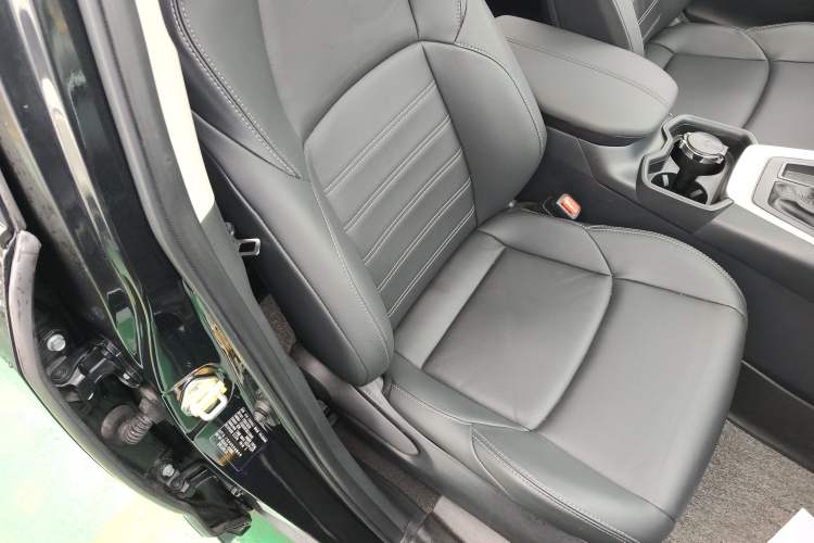 Used Toyota Wildlander 2022 2.0L CVT Two-Wheel Drive Luxury PLUS Edition Right Front Seat
